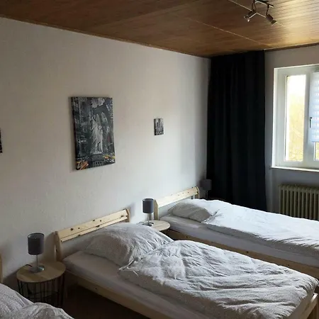 Work & Mit Balkon Apartment *